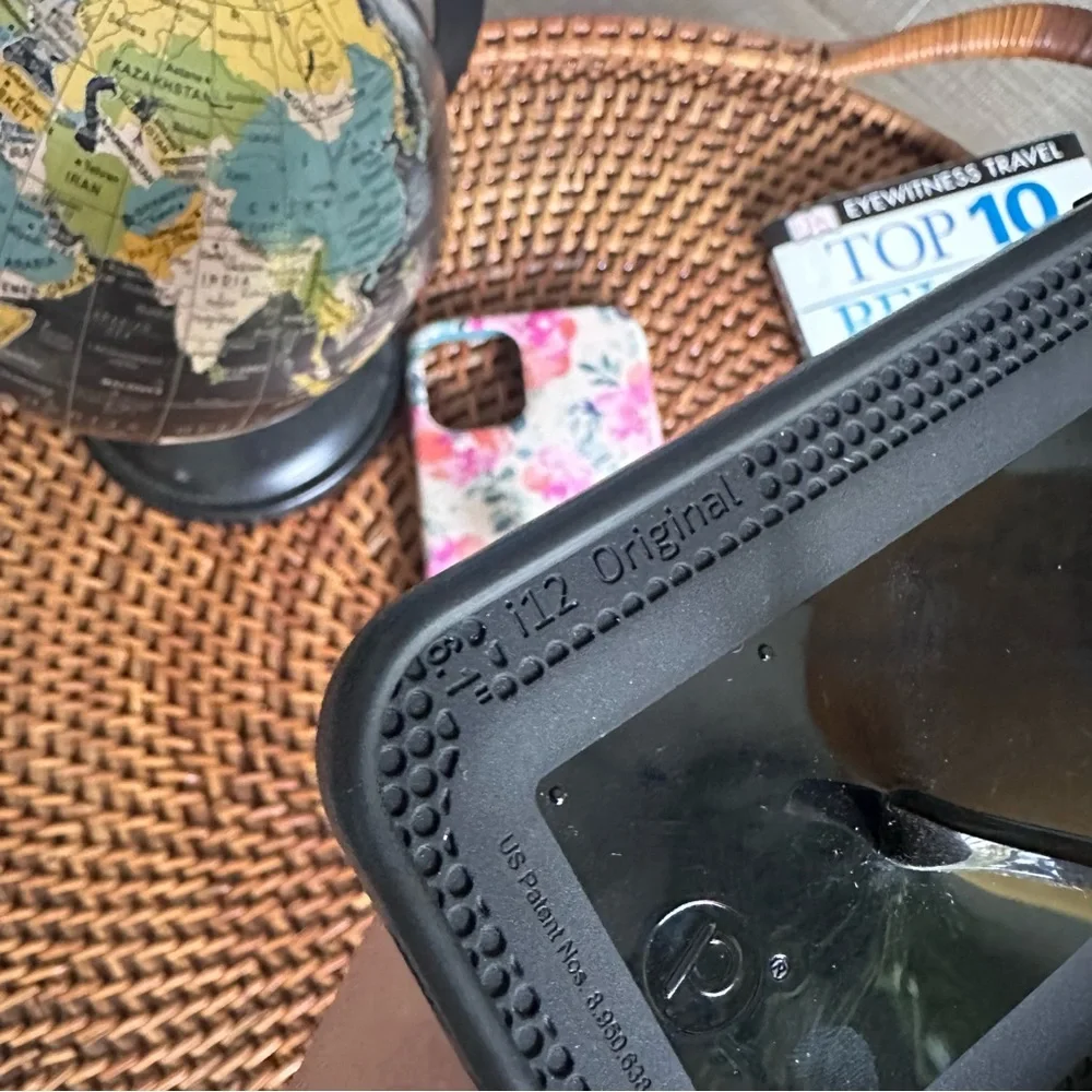 Loopy Case black leopard